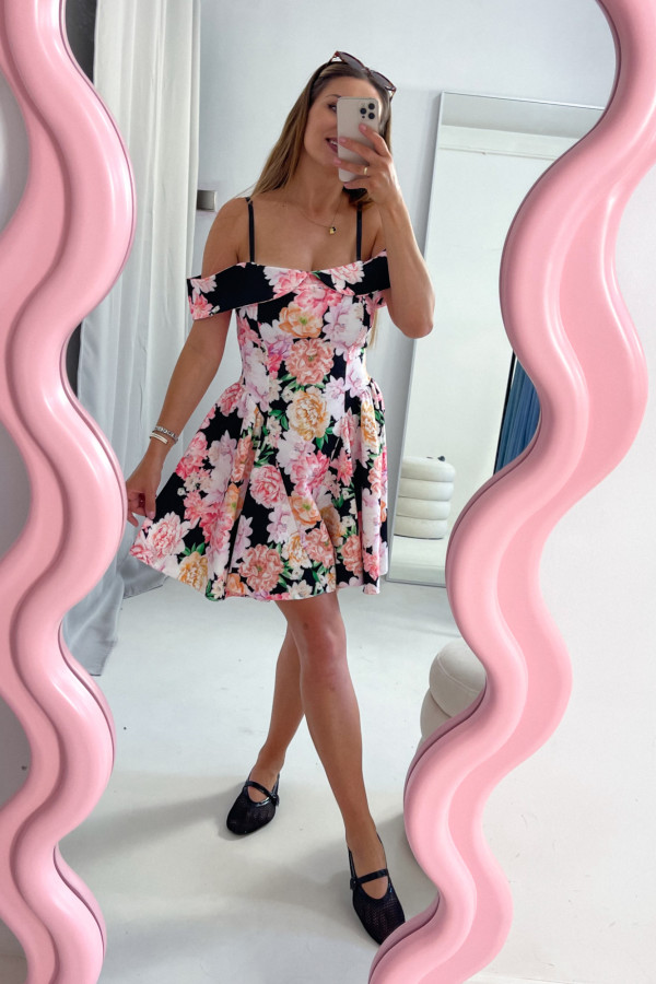 SUKIENKA LUNA MINI ROZKLOSZOWANA CZARNA W KWIATY 4